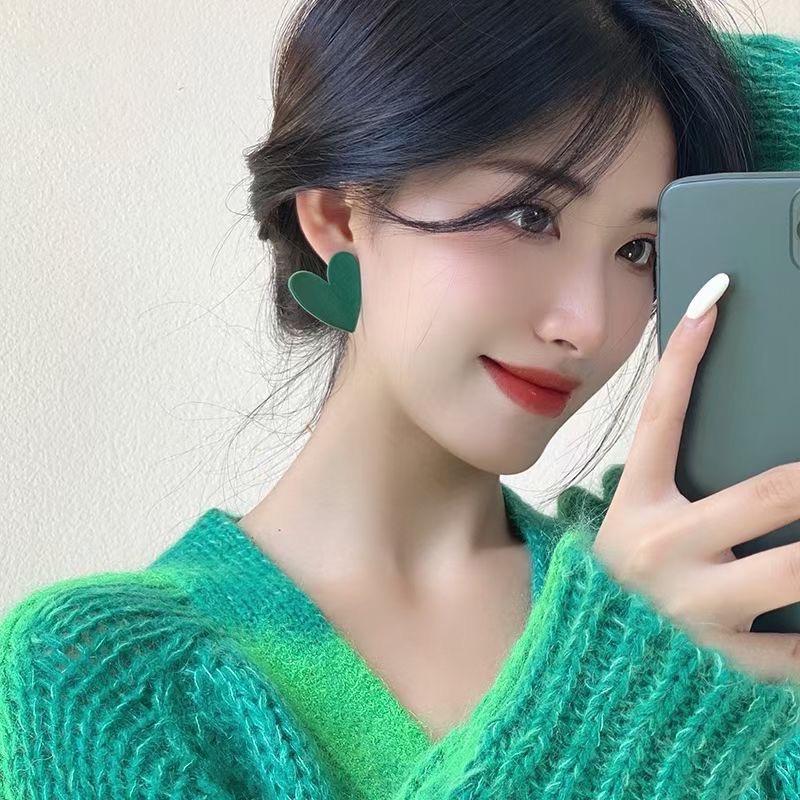 Korean Green Flocked Heart Earrings - S925 Silver Needle, Heart-shaped Studs for Women, Autumn/Winter Style.