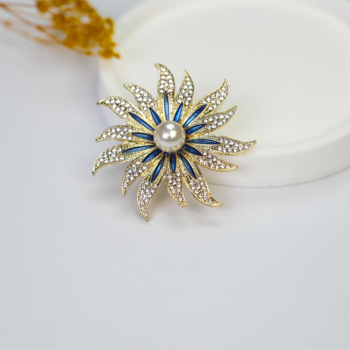 Korean Pearl Sunflower Brooch for Women - Elegant Alloy Pin for Coats and Suits