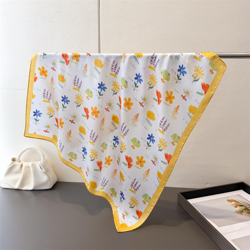 Fresh Retro Printed High-end Silk Scarf Imitation Square Shawl Versatile Neck Small Women