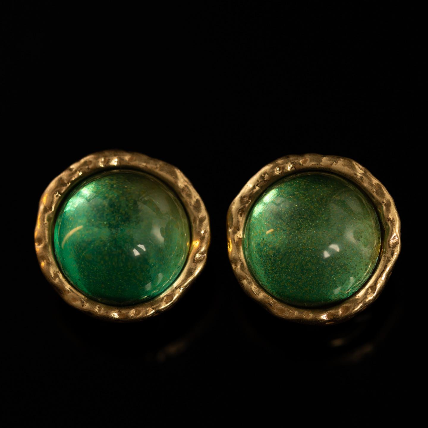 

Medieval Vintage High Fashion Personality Temperament Atmosphere, Retro Copper Plating Green Gradual Change Glazed Round Earrings