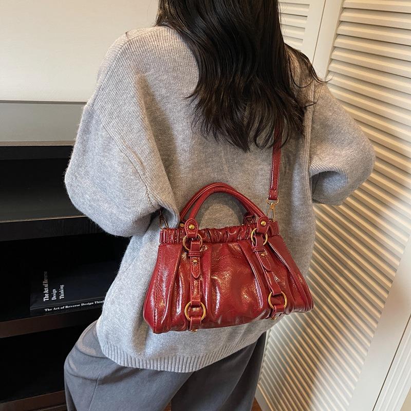 Folded Handbag Bag Women's New Retro Underarm Cloud Bag Dumpling Bag High-end Portable Shoulder Bag