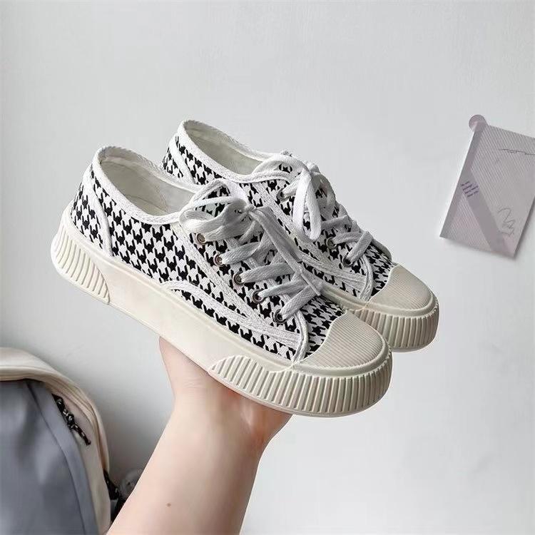 

Женская обувь на платформе, модные клетчатые холщовые женские кроссовки на шнуровке, повседневная обувь 36 чёрный