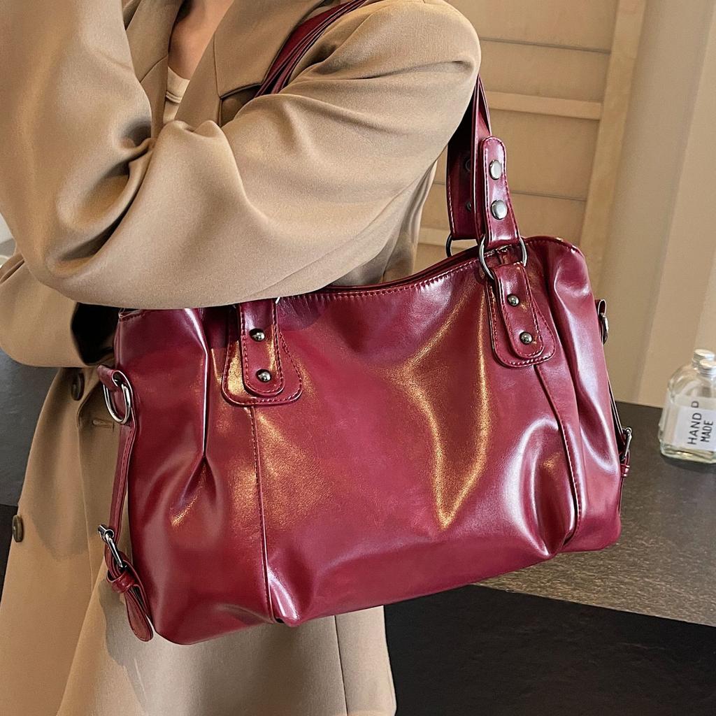 Retro casual niche design tote bag women's new fashionable versatile commuter messenger bag large capacity shoulder bag