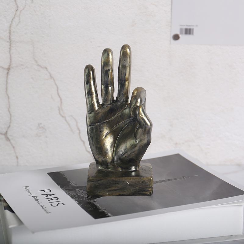 American Retro Hand Gesture Ornament for Home & Coffee Shop Decoration