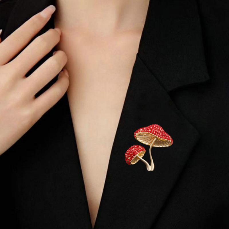 2025 Elegant Rhinestone Mushroom Brooch for Suits and Lapels