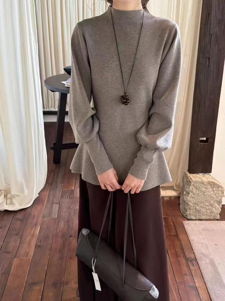 Plus Size Elegant Black Lantern Sleeve Knit Top with Slimming Waist