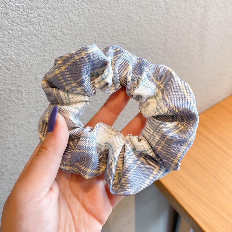 Korean Style Spring/Summer Floral Intestine Hair Scrunchie for Women – Elegant Ponytail Tie and Mori Girl Accessory.