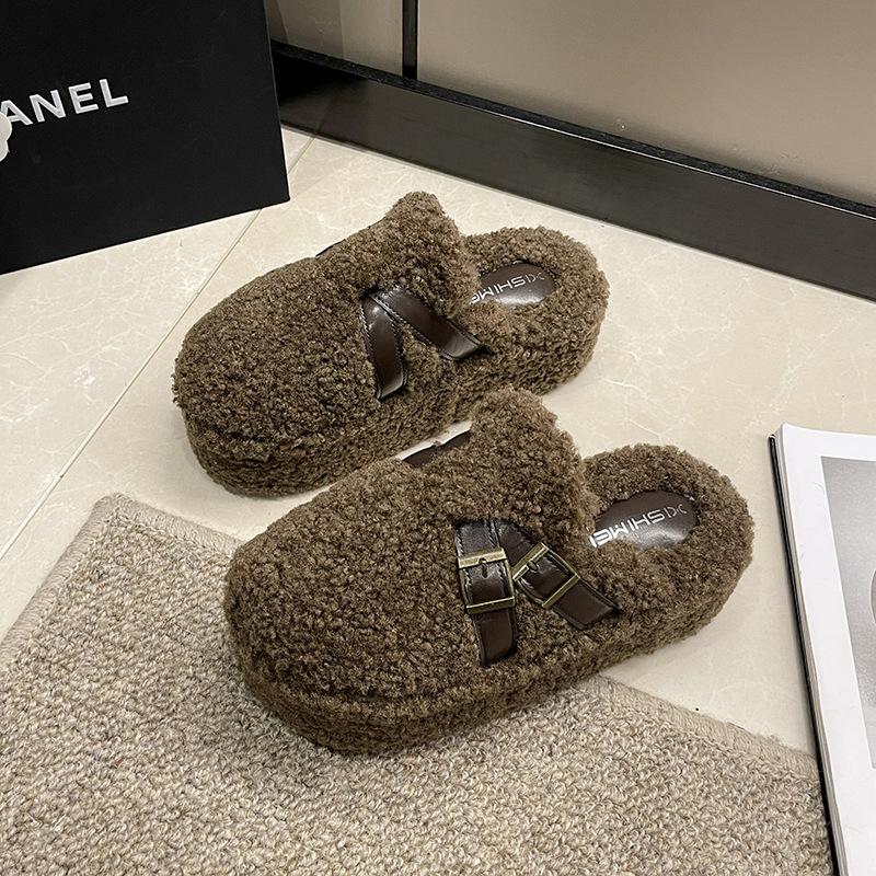 Outono e inverno femininos novos fundo grosso elevado veludo quente antiderrapante estribos confortáveis pelúcia sapatos únicos chinelos
