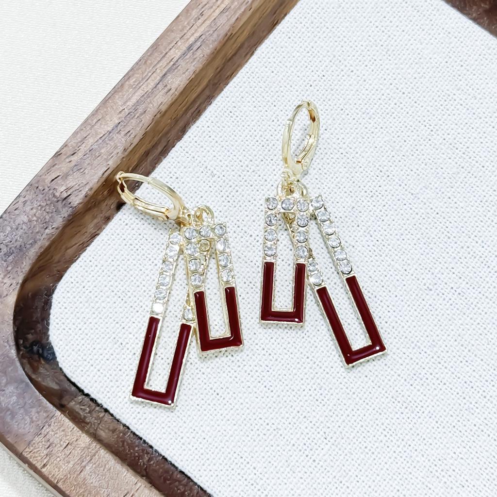 Tide Earrings Red Premium Earrings Design Sense Niche Versatile Temperament Stud Earrings Ear Jewelry