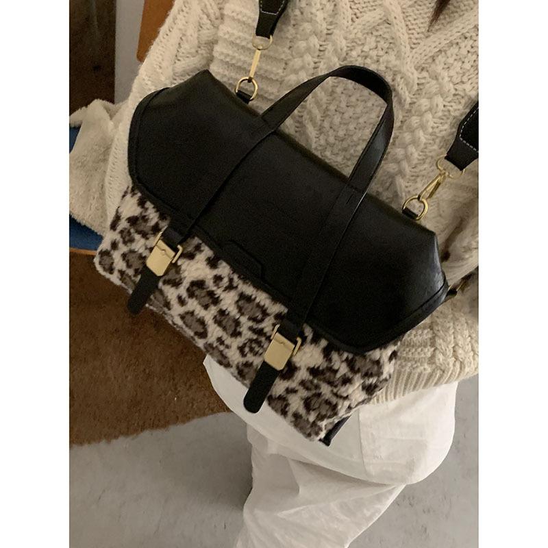Winter Plush Leopard Print Splicing Fashion Women's Bag 2025 New Niche Shoulder Bag Portable Messenger Bag Backpack