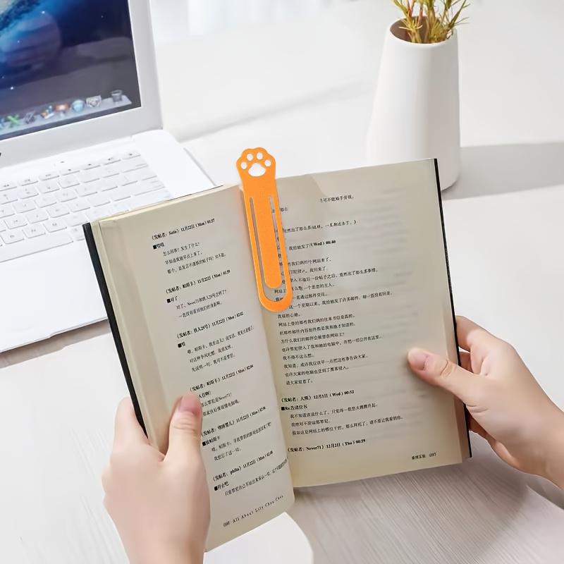1pc Plastic Bookmark, 3D Printed Creative Bookmark, Cute Footprint Bookmark, Marker, Suitable for Books and Notebooks