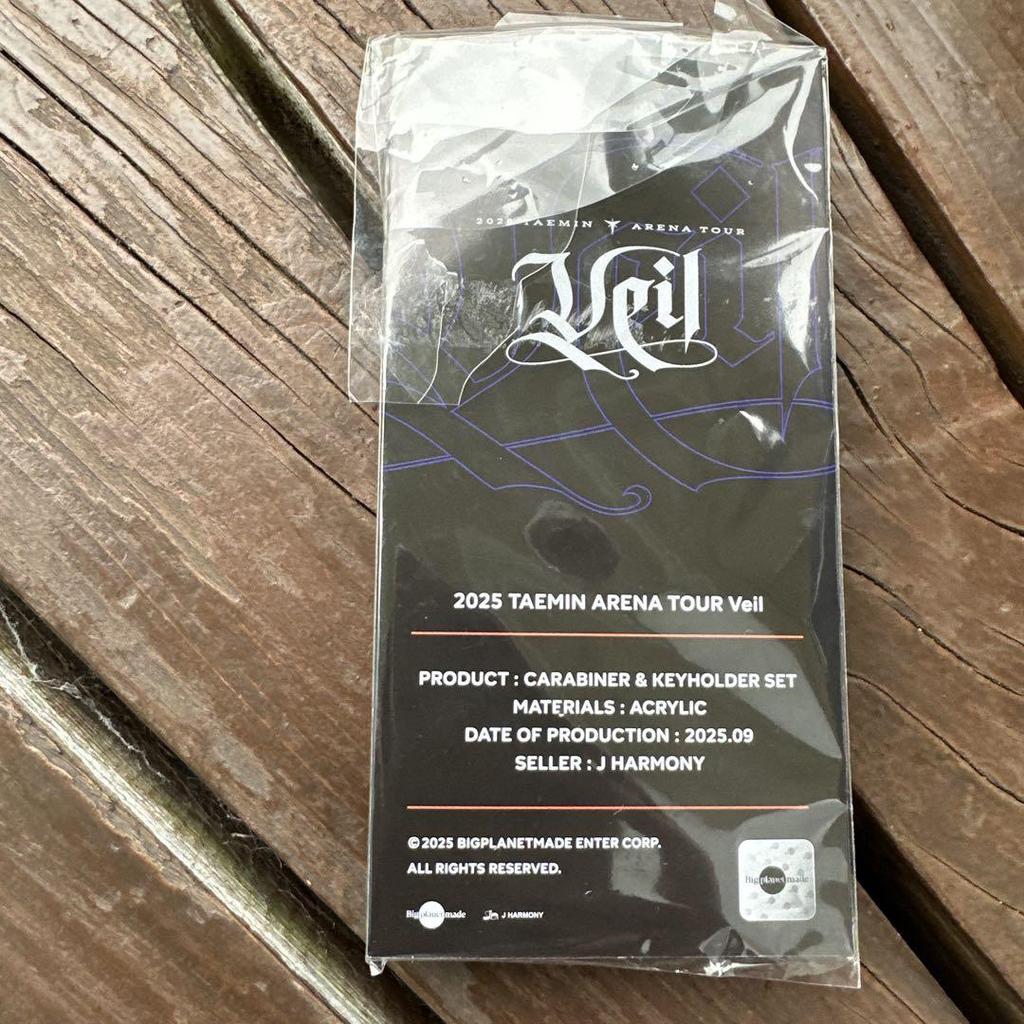 [USED] Taemin Arena Tour Veil Carabiner & Keychain