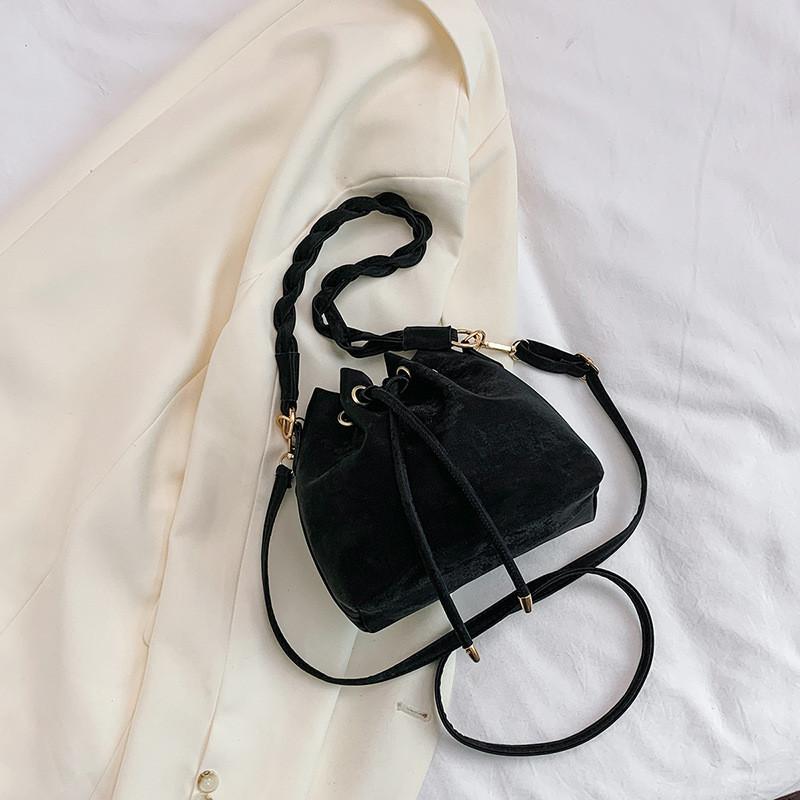 

Chic Pu Leather Bucket Bag Street Style Handbag Medium Size With Stitching Elements For Women чёрный