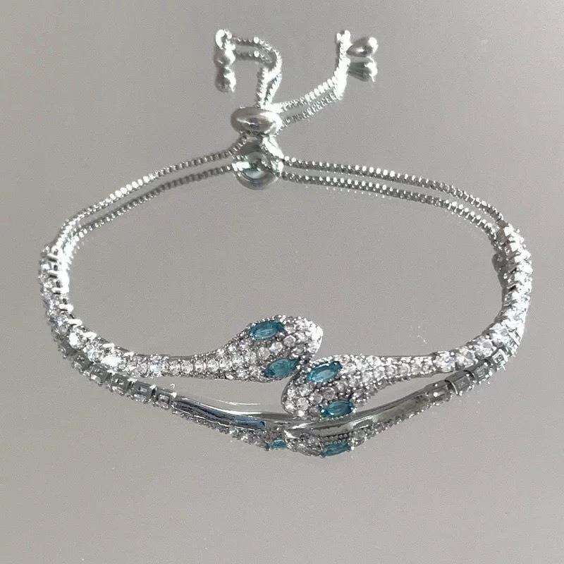 The New Spirit Snake Flash Diamond Bracelet Has a Sense of Design, Niche Temperament, Simple High-value and Versatile Retro Bracelet.