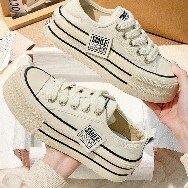 Platform canvas shoes women's 2025 new Korean version of small man height increase round head lace-up low-top board shoes popular white shoes
