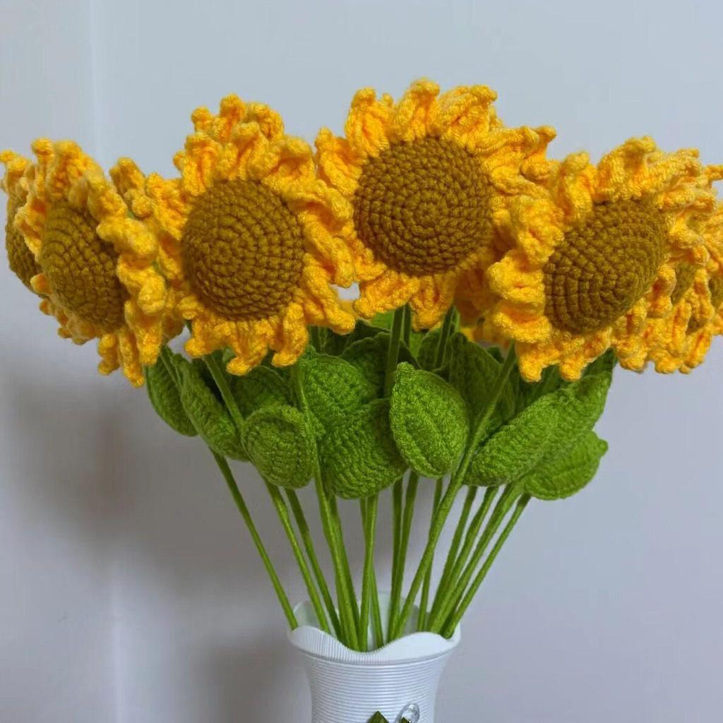 Handmade Knitted Sunflower Yarn Bouquet - Creative Artificial Flowers for Teacher's Day Gift