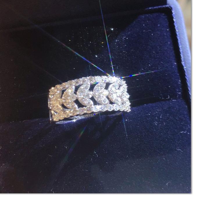 New Port Wind Lace Edge High Carbon Diamond Ring Female Platinum Plated Fashion Minority