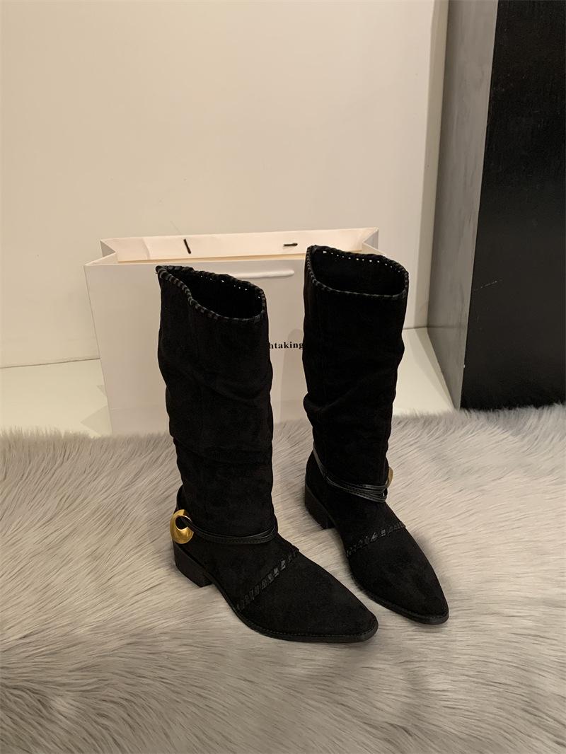 

Туфли на каблуке с острым носком, плиссированными ремешками, ботильоны-чулки, новинка 2025 года, ретро, из замши, с отворотом, с металлическими пряжками, сапоги-ботфорты 39