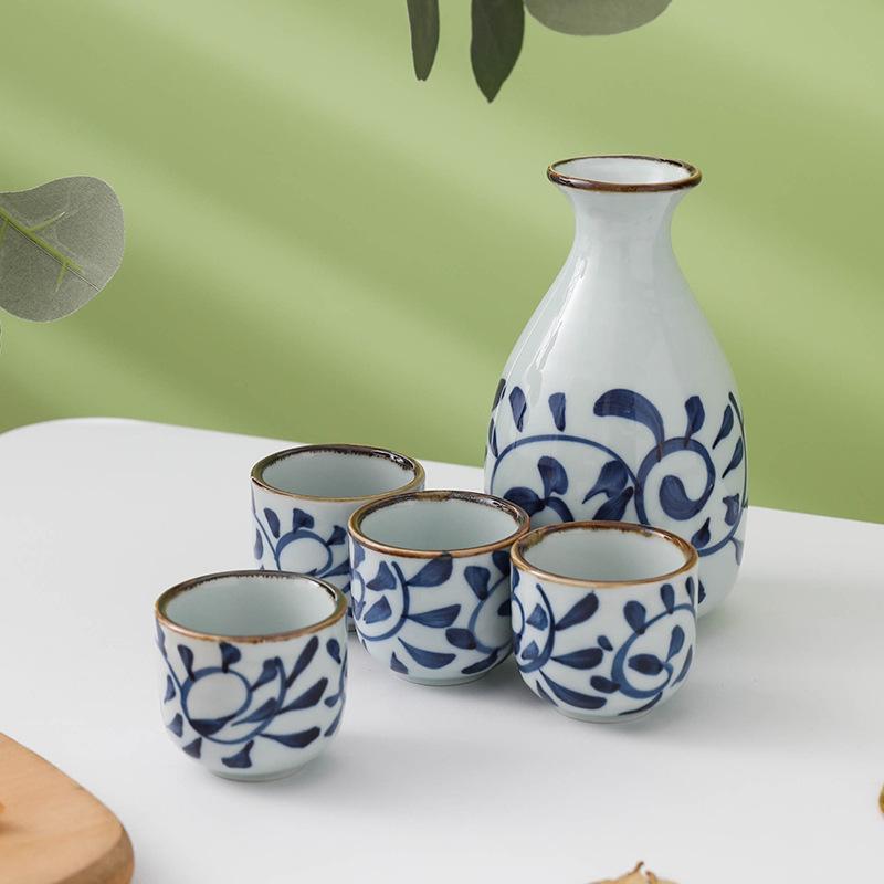 Japanese Sake Pot Kit Hand Painted Underglaze shochu Cup Set Retro Wine Ceramic Two Cups Barware For Gift Bar Sets Accessories