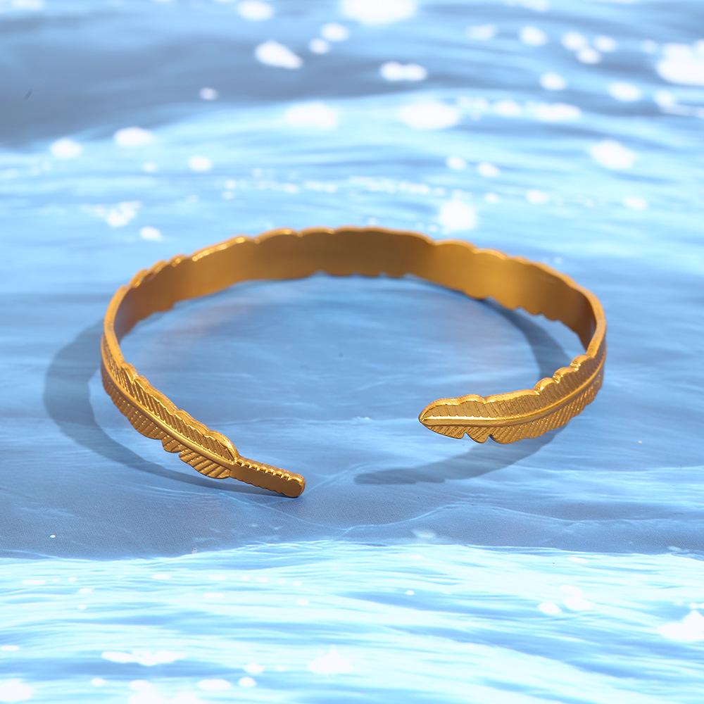 Ретро-браслет с невыцветающим золотым цветочным инкрустом - Европейский и американский стиль золотой