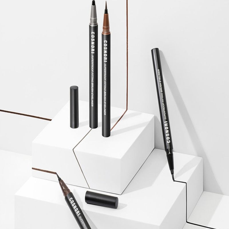 Superproof Fitting Brush Eyeliner