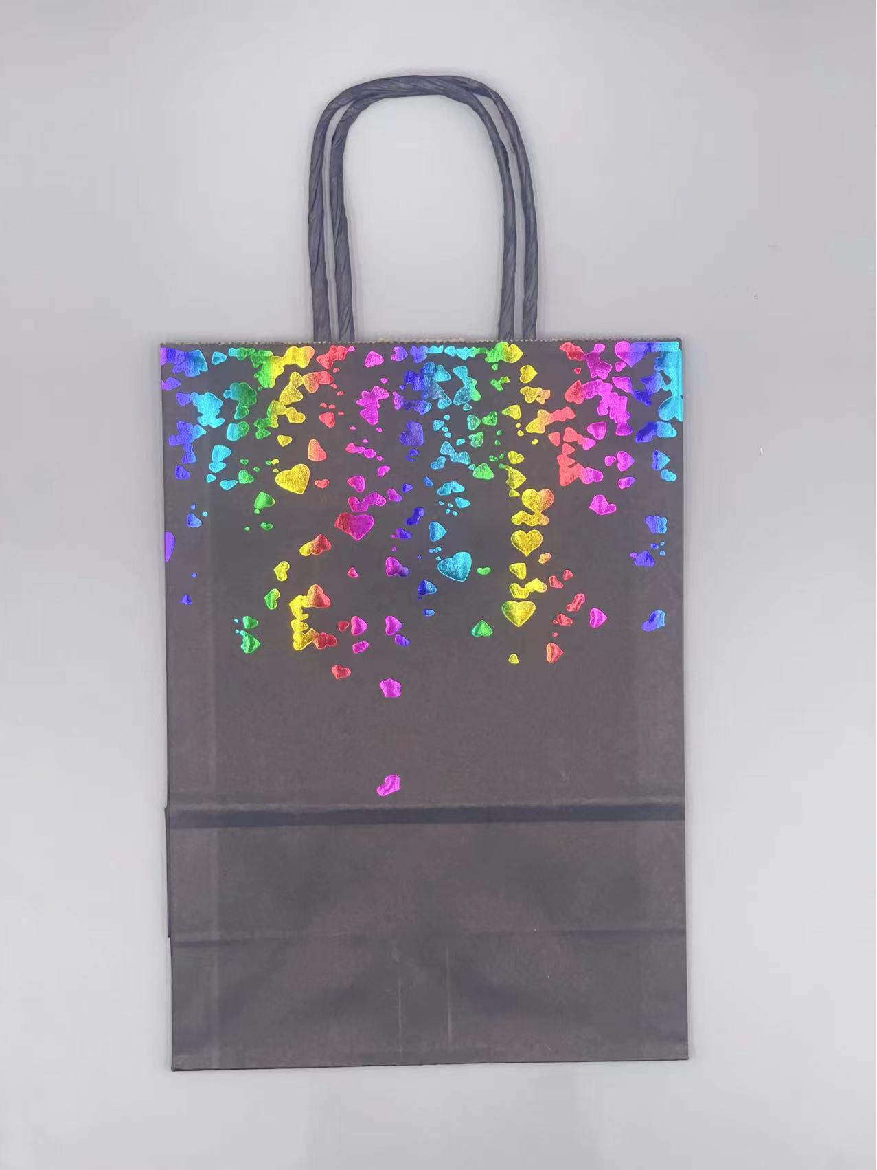 

Подарочный пакет из крафт-бумаги с золотым тиснением для конфет и небольших подарков