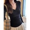 Hong Kong-style retro solid color V-neck front shoulder long-sleeved T-shirt for women's spring, autumn and winter new slim-fitting