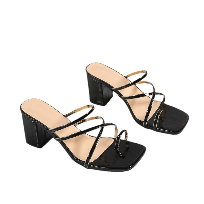 Sommer neue Sandalen Damen quadratische Zehe dünner Riemen Zehen bedeckt gekreuzte Riemen schlichte Mode dicker Absatz High Heel Sandalen Damen
