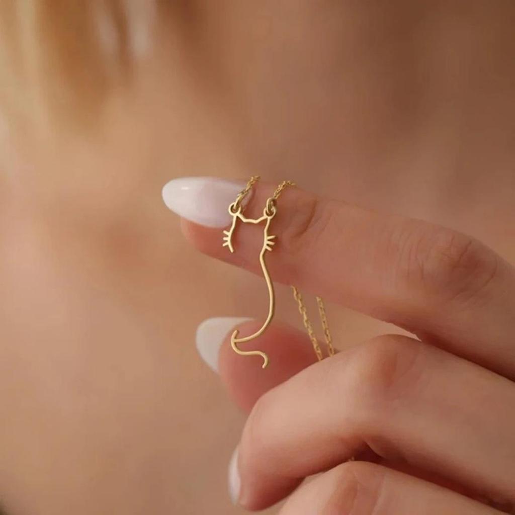 Creative Stainless Steel Cat Necklace: Cute Hollow Cat Pendant on Clavicle Chain Jewelry