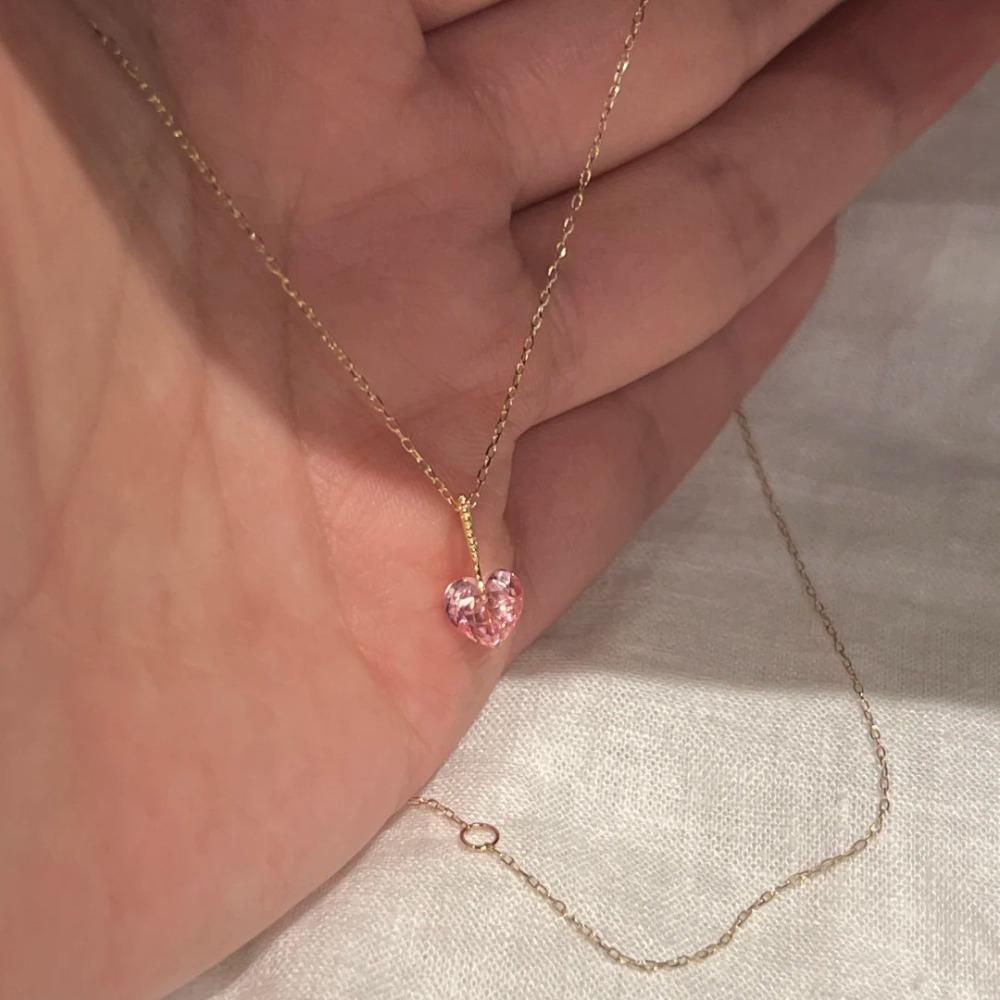 

Luxury Light Blue Heart Necklace Minimalist Pink Diamond Pendant Elegant Women Necklace for Daily Wear