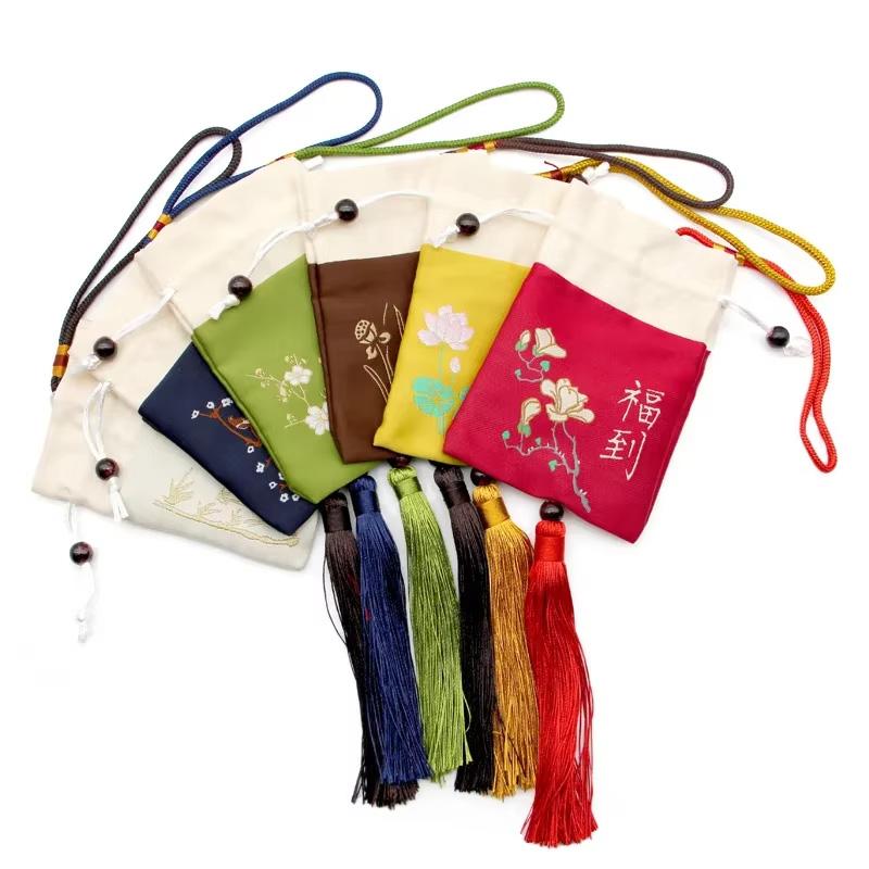 1PC Woven Embroidered Silk Style Sachet Bag Stitching Tassel Drawstring Bag Reusable Lotus Plum Flower 8x12CM