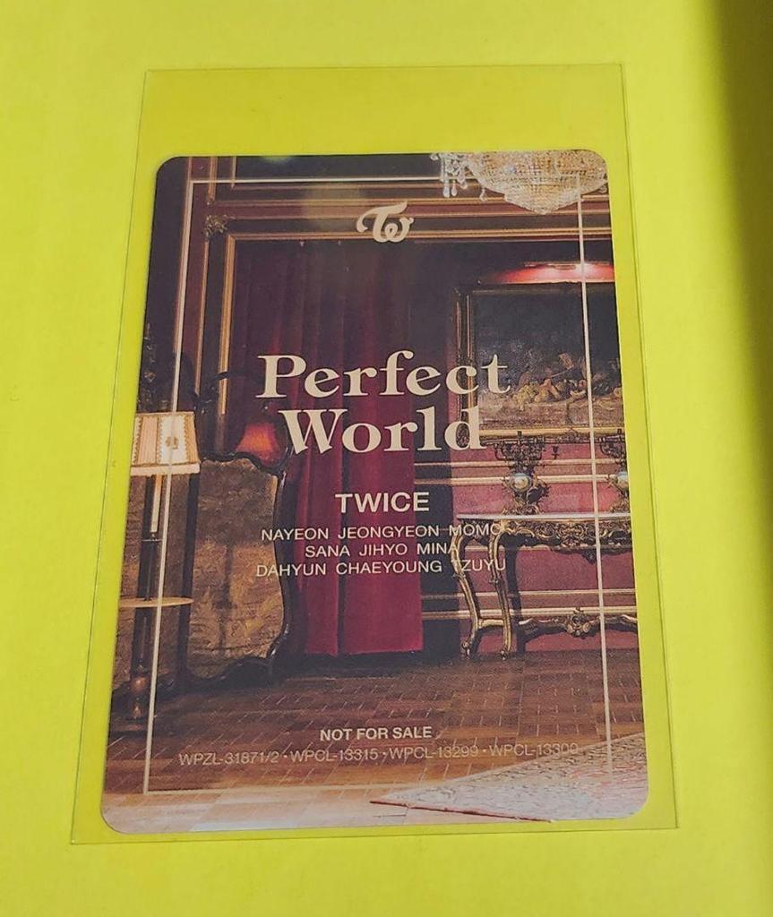 [USED] Limited-time TWICE Perfect World High Touch Trading Card
