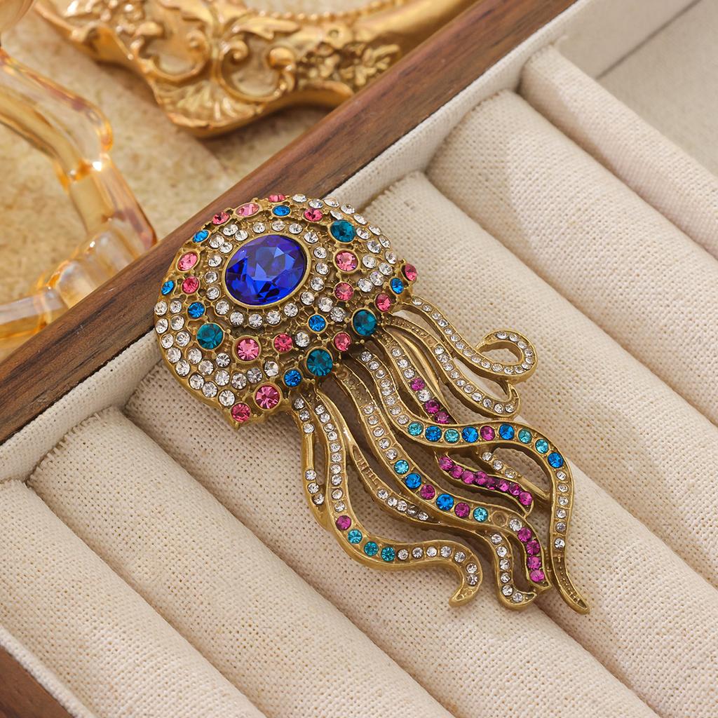 Shiny Jellyfish Pin Marine Animal Party Brooch Temperament Rose Brooch Personality Horse Head Brooch