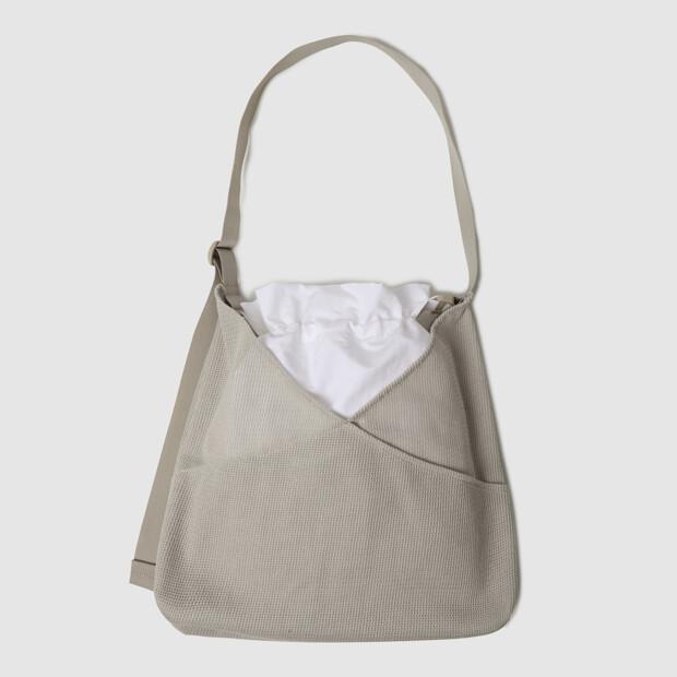 Umbro Net Weaving 2-Way Bucket Bag Beige Ur322Cbg72