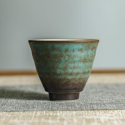 Taza de té de cerámica con esmalte verde esmeralda, juego de té de kung fu, taza pequeña para ceremonia del té, taza individual