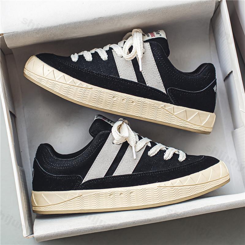 Fashion 2025 Autumn New Low Top Thick Soled Casual Shoes for Men Fashion Trend Versatile Comfortable Non Slip Lace Up Platform sneakers