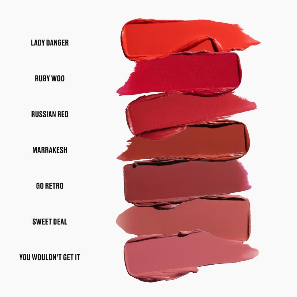 MAc CosMetics M A cxiMAl Seidiger Matt-Lippenstift 12h Halt 0,12 Unzen russisches Rot Intensives bläuliches Rot