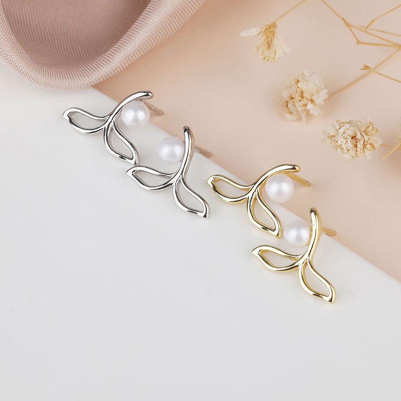 Niedliche kleine Setzling Perlenohrringe Elegante und frische Ohrringe für das neue Jahr