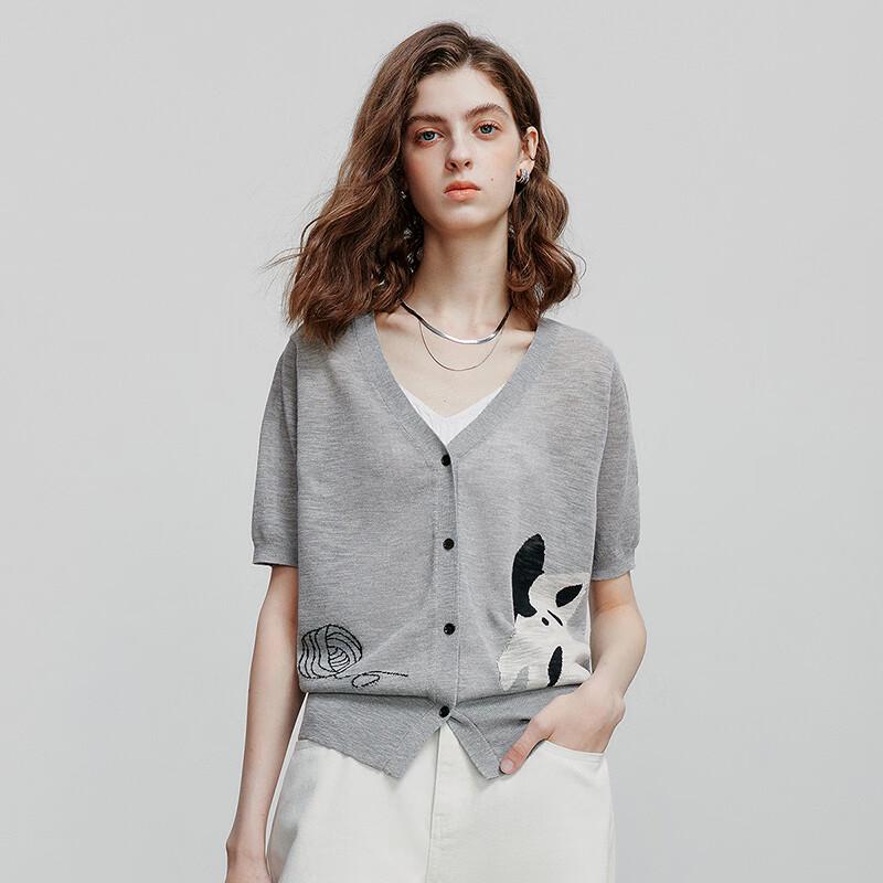 Chuyu Women's V-Neck Cat Jacquard Knit Top