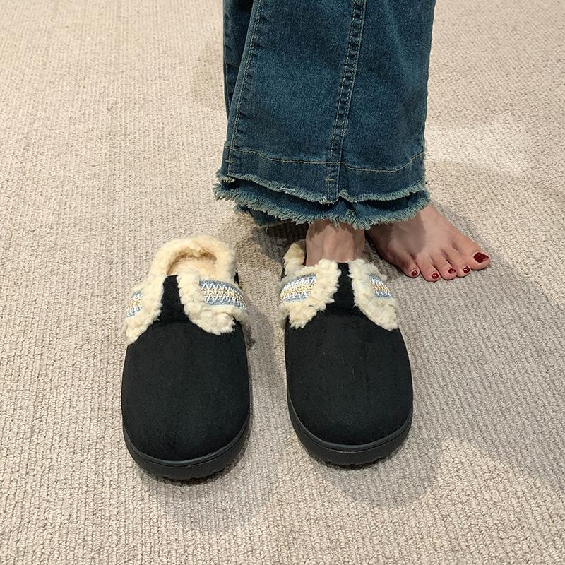 Модные пушистые тапочки на толстой подошве — фото 3