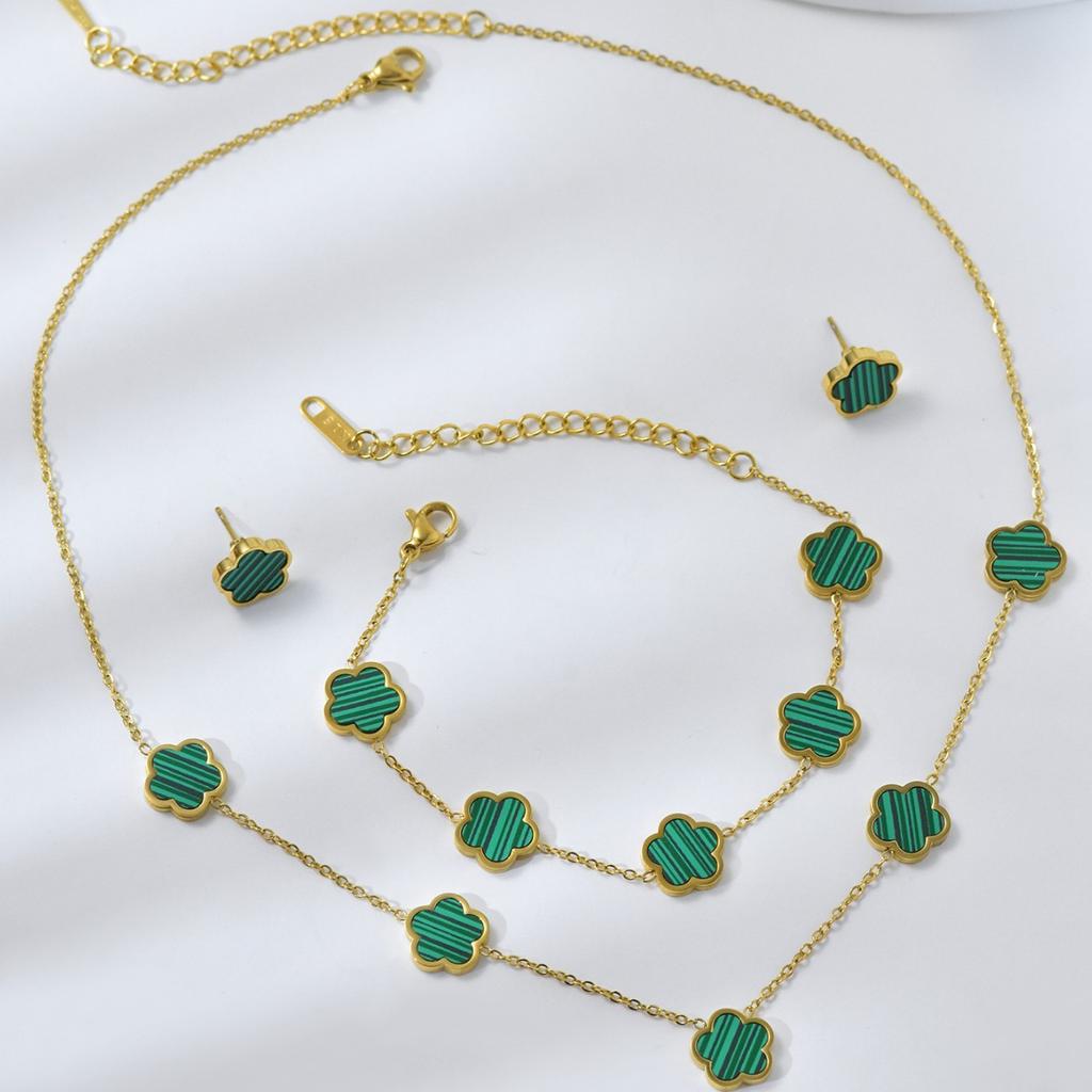 Fashionable Titanium Steel Colorless Five-leaf Flower Necklace Bracelet Earrings Set for Women's Niche High-end Versatile Four-leaf Clover Collarbone