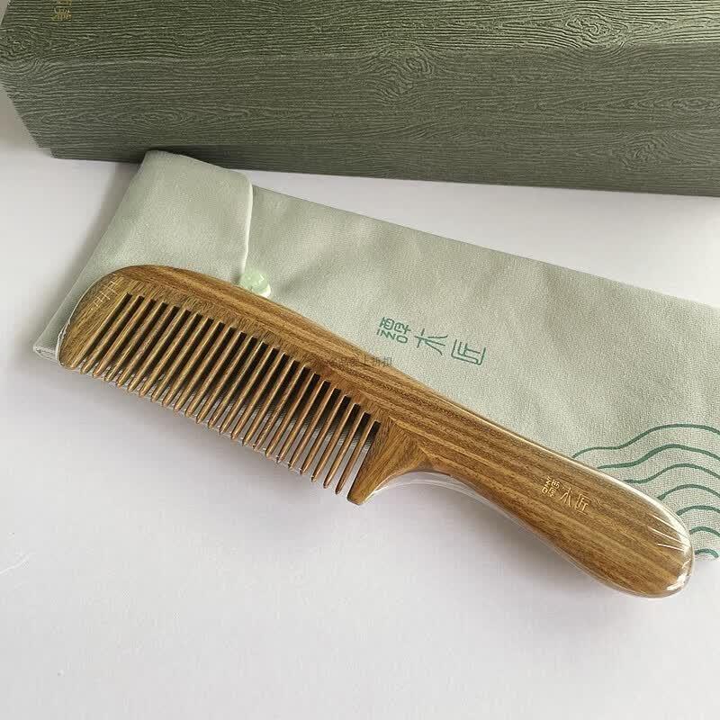 Tan Mujiang Natural Green Sandalwood Comb Gift Set