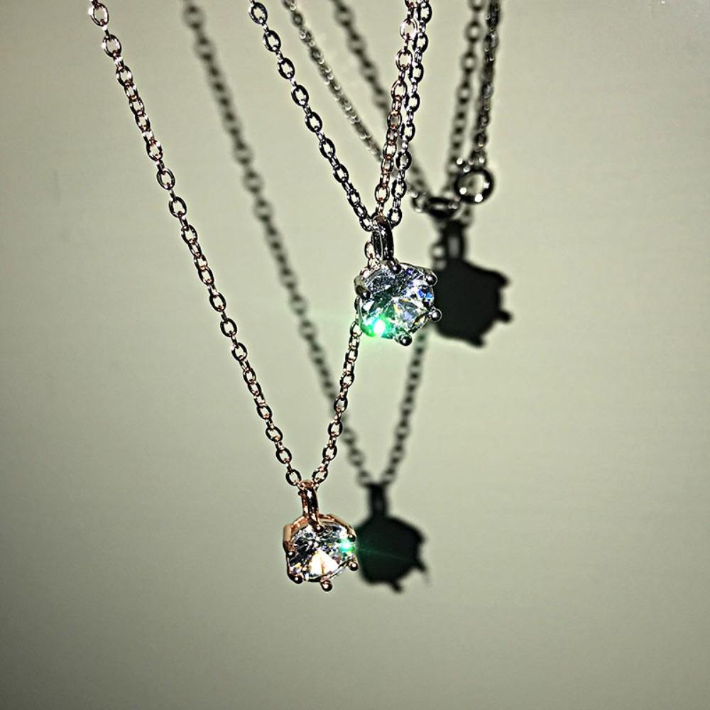 Elegant Women Necklace 18k Gold Plated White Moissanite 2 Carat Simulated Zircon Classic Collarbone Pendant