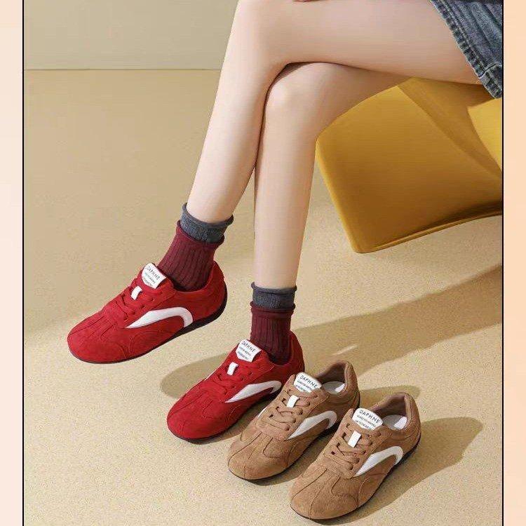 Red retro German training shoes women's autumn 2025 new soft-soled versatile sports shoes popular flat baseplate shoes women