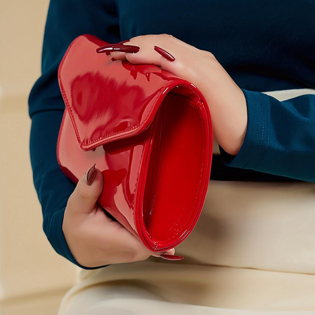 Elegant Sparkling Chain Evening Bag, a Stylish Women's Coin Purse, Perfect for Parties, Balls, And Weddings