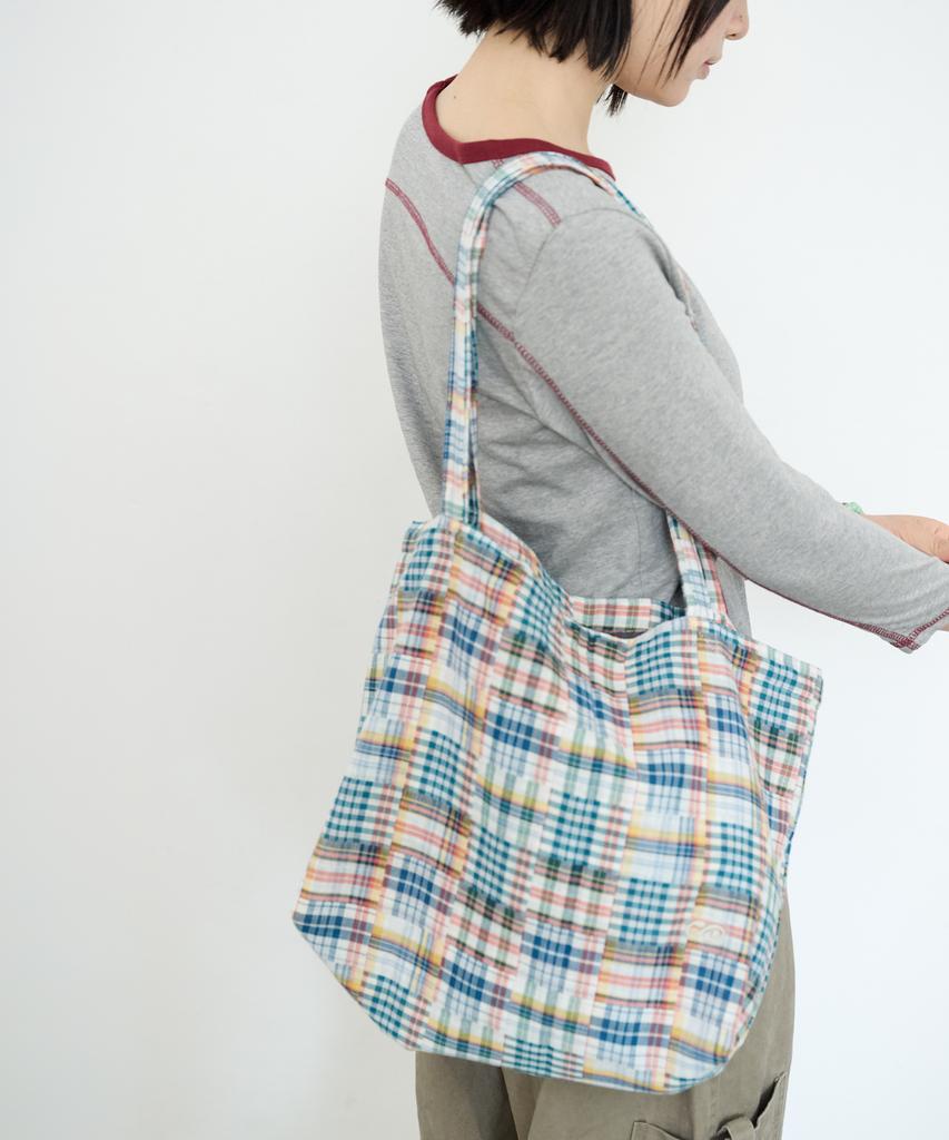 Parakeet Reversible Market Tote (Carat)