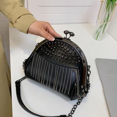 Avrupa Amerikan Retro PU Çapraz Çanta Kadın Kişiselleştirilmiş Perçin Narin Kilit Toka Püskül Zincir Omuz Çantaları Gelgit