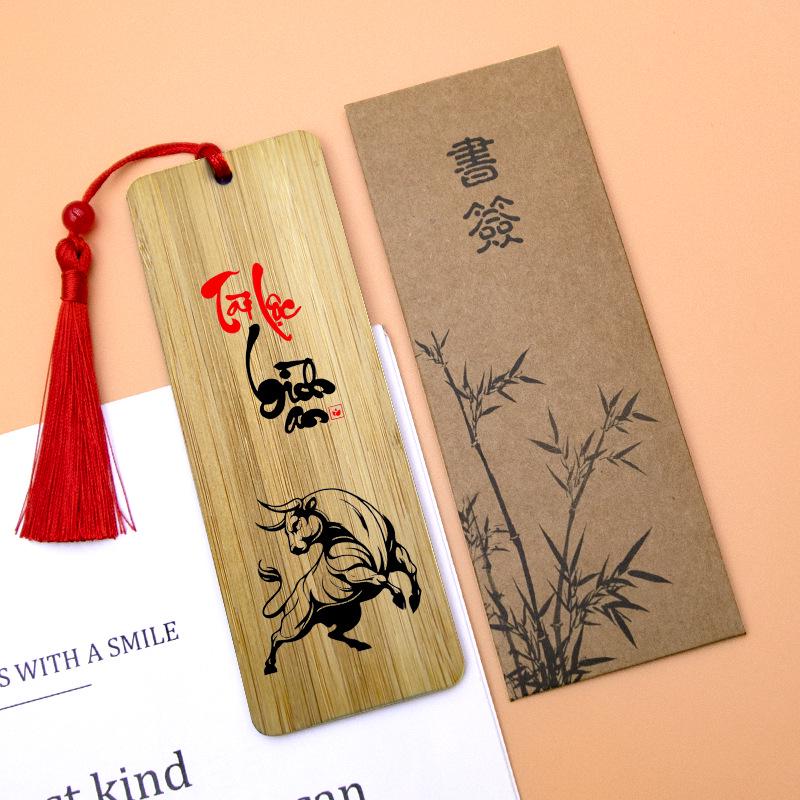 Bamboo Zodiac Bookmark with Blessing Words - Wooden Pendant Gift for Students & Friends