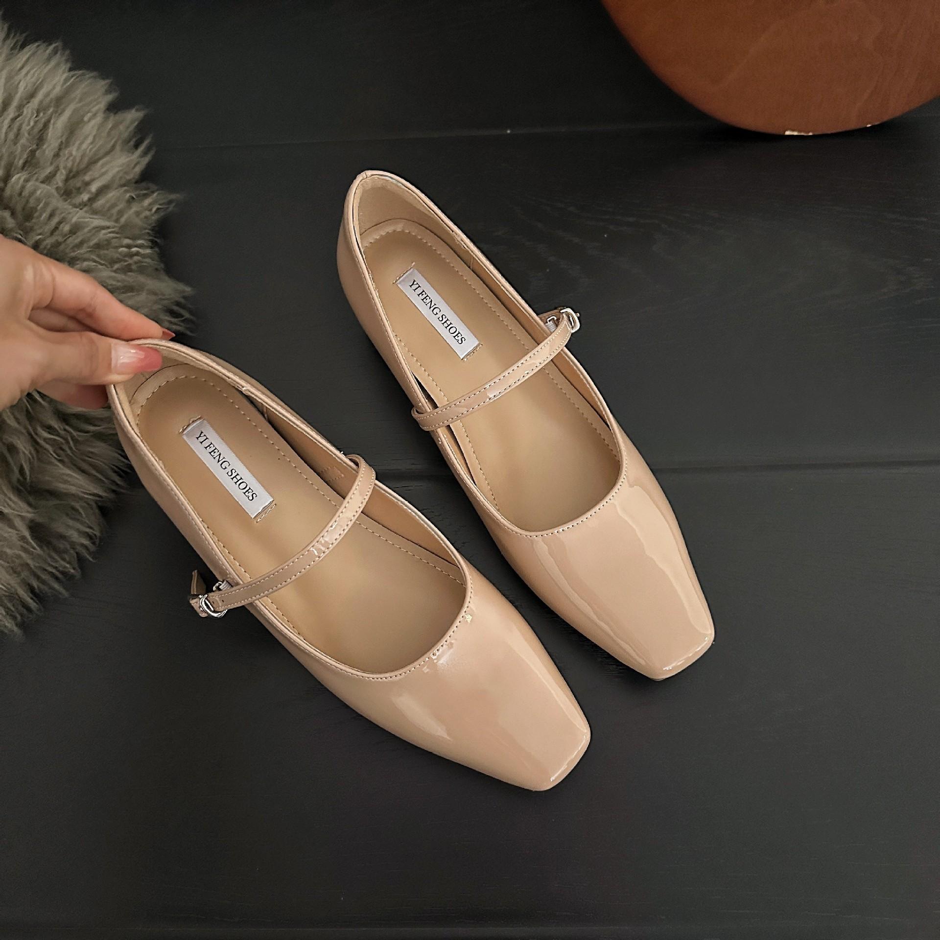 

Натуральная кожа~ внутренняя высота увеличивается одинарная обувь женская лакированная кожа пряжка на одном слове с квадратным носком мягкая подошва телесные туфли Мэри Джейн 33 телесный