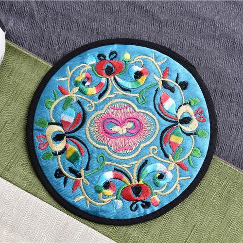 1PC Orientalischen Stil Stickerei Tuch Becher Tasse Untersetzer Tisch Dekoration Restaurant Cafe Liefert